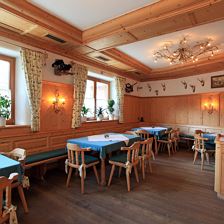 Cafe-Heim-Hubert-Bahnhofstrasse-1-Kirchberg-Gastst