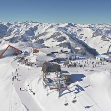 Blick-auf-das-Skigebiet-der-Superlative