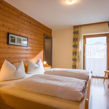 Gaestehaus_Staffner_Kirchberg_Appartement_2_Schlaf