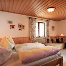 Haus-Thuss-n-Heinzle-Luise-Rettenbach-12-Kirchberg