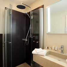 Hotel-Alexander-Aigner-Alexander-Lendstrasse-4-Bad