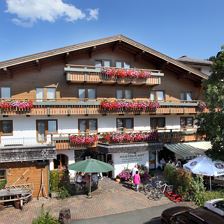 Hotel-Klausen-Hauser-Andreas-Klausen-8-Kirchberg-H