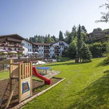 Hotel_Kroneck_Schauerstr_45_Kirchberg_08_2018_Auss
