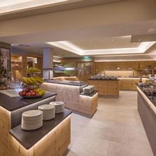 Hotel_Zentral_Kirchberg_Fruehstuecksbuffet (Copy)