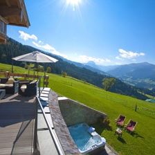 Maierl Chalet im Sommer