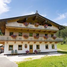 Mauerhof_Mauerbruecke_16_Kirchberg_08_2021_Haus_au