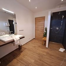 App. Hahnenkamm Bad mit Dusche/WC