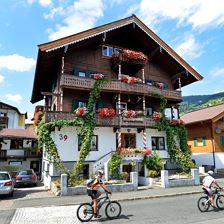 Pension-Alpenblick-Bullinga-Emma-Reithergasse-Kirc