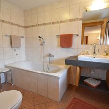Bad/DU und WC