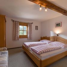 Peternhof_Klausen_9_Kirchberg_07_2022_Zimmer_3