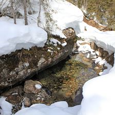 Rettensteinhuette_Winter_Grotte