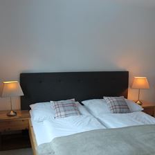 Schlafzimmer 1