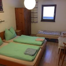 Dreibettzimmer ohne Dusche