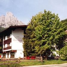 Hausansicht Sommer III