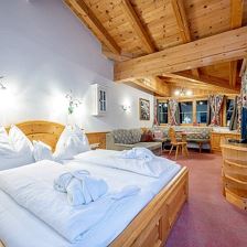 ZIMMER – KITZBÜHEL