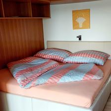 Doppelbett Schlafzimmer 2 neue FK Matratzen  08/22