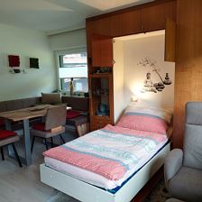 Wohnzimmer / Bett / Gute Nacht