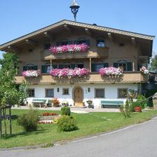 Hausansicht Sommer II