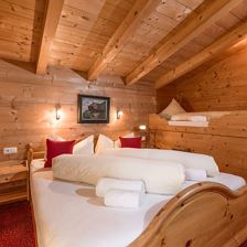 Chalet_2_Schlafzimmer_Dreibettzimmer