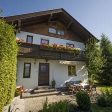 WEB Haus_Joechl_Velbenstr_30_Haus_aussen