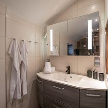 Haus_Milan_Weibernweg_2_St_Johann_Badezimmer_2