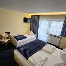 Dreibettzimmer