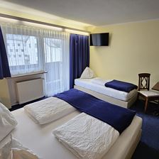 Dreibettzimmer