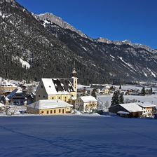 Waidring Winter Ortsansicht