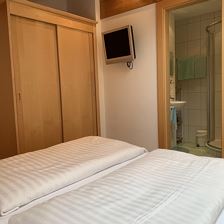 Schlafzimmer 4.2
