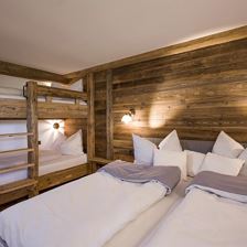 Chalet_Felsbichl_Haus_12_Woergl_Schlafzimmer_3