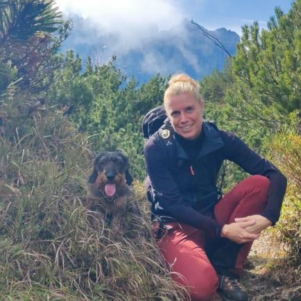 Mountain an hiking guide Elke Henke