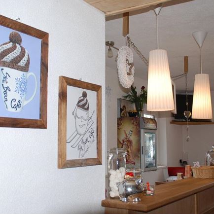 Ski Bean Cafe-Lounge (open only in winter)