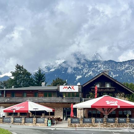 Max Pub & Restaurant