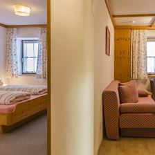 Ansicht Wohnzimmer u. Schlafzimmer
