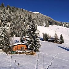 Chalet Julia im Winter mit Blick zur Hohen Salve
