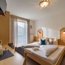 Freihof_Holzham_108_Westendorf_05_2022_Zimmer_Stei