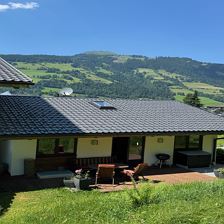 Blick vom Hang auf´s Appartement