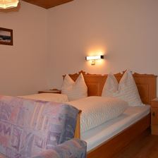 Dreibettzimmer