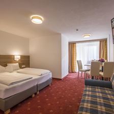 Hotel_Kroneck_Schauerstr_45_Kirchberg_08_2018_Zimm