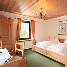 Dreibettzimmer