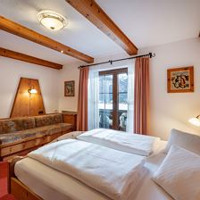 Fruehstueckspension_Fohlenhof_Au_17_St_Ulrich_Zimm