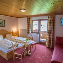 Dreibettzimmer