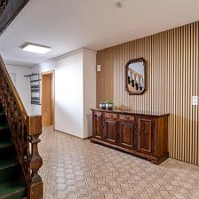 Room_101_Dorfstrasse_101_Brixen_Dabernig_Vorraum