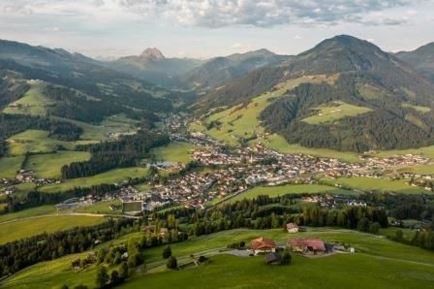 Wanderweg_Rauher Kopf_Kitzbüheler Alpen-Brixental_Mathäus Gartner (2019)_FULL04klein.jpg
