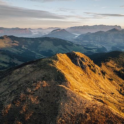 Sonnenaufgang Feldalphorn Herbst 2022@Region Hohe Salve - Maximilian Gierl (8) Kopie.jpg