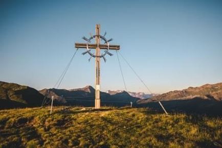 Lodron_Kitzbüheler Alpen-Brixental_Mathäus Gartner (2019)_FULL24 - Kopie.jpg